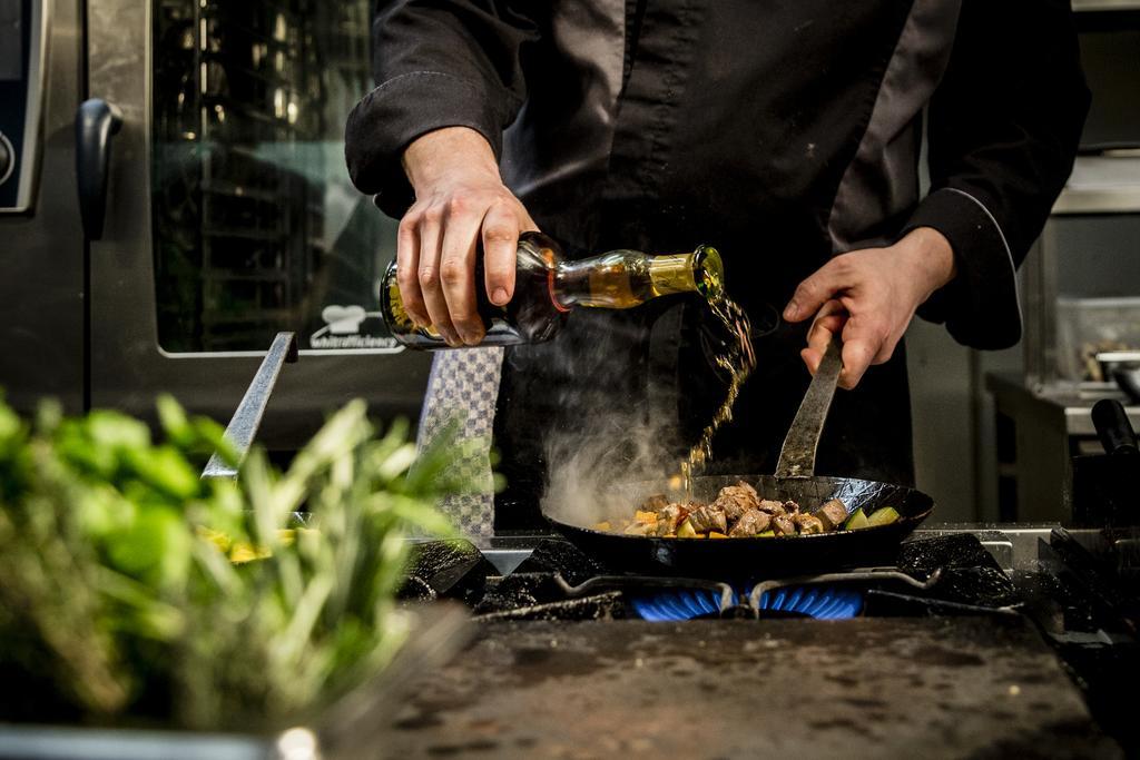 Residenz Hotel Zum Zollhaus Rastede Ngoại thất bức ảnh